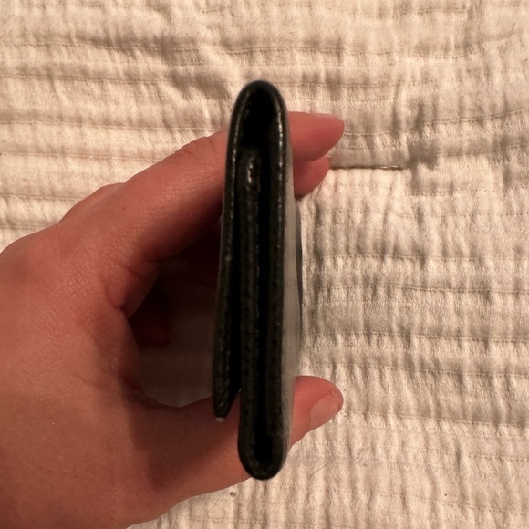 LV Black Leather 4 Keyholder - Picture 9 of 12